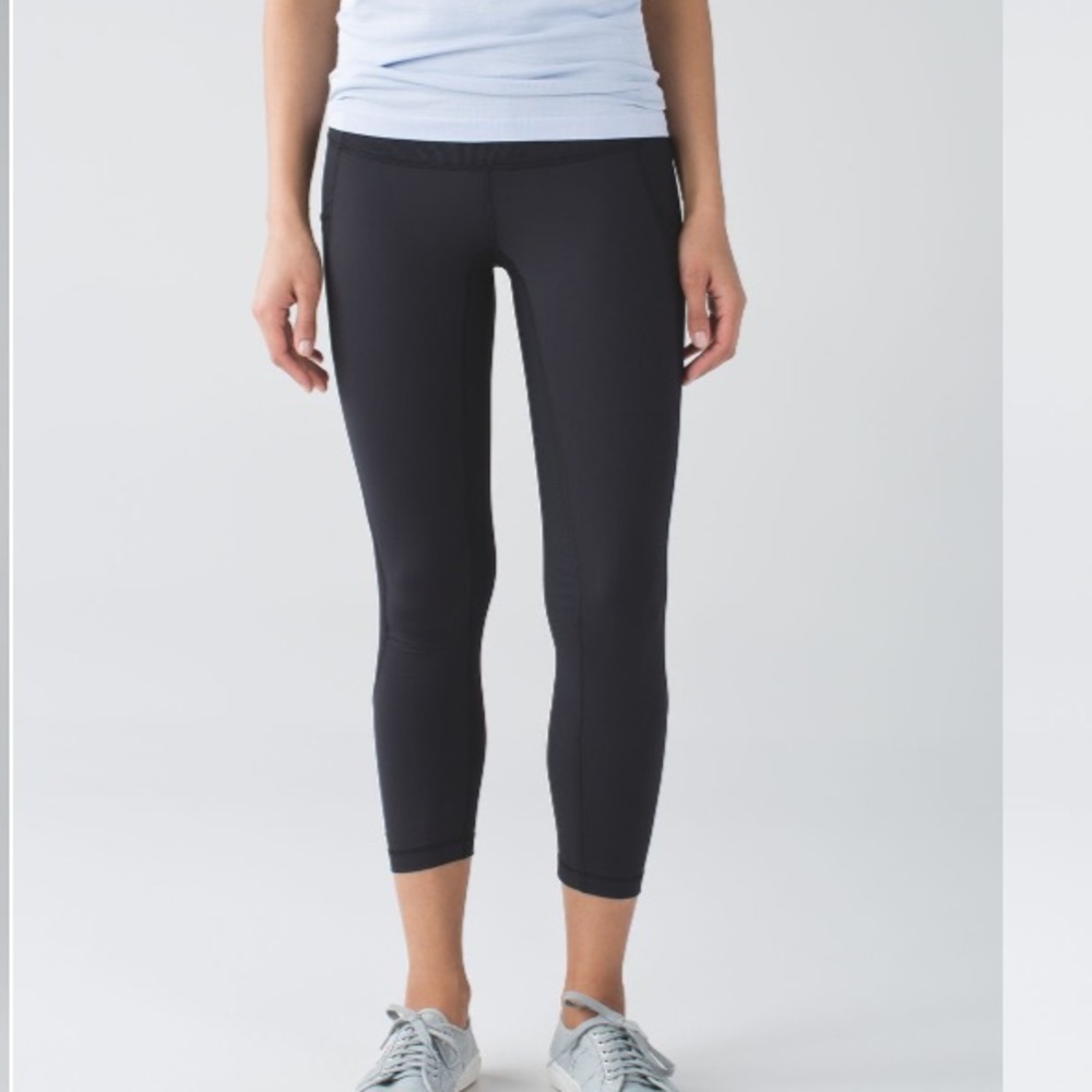 Seek the heat crop: lululemon sz 4